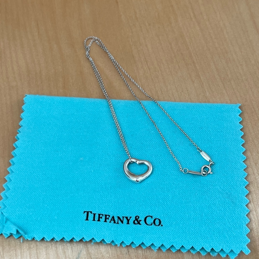 Tiffany’s Elsa Peretti Open Heart Necklace - Picture 3 of 4